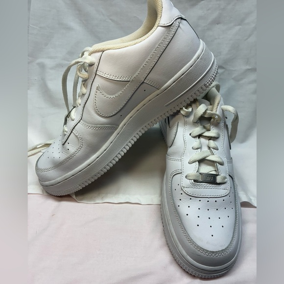 Nike White AF 1 size 7Y - Picture 1 of 7